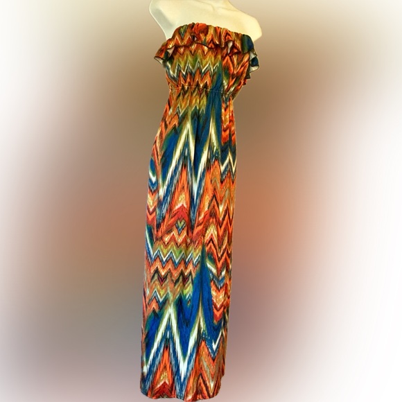 Chevron Print Strapless Maxi Dress - Picture 2 of 3